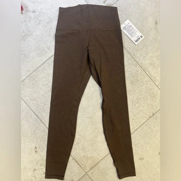 NWT! Lululemon Diamond Texture print leggings - Picture 2 of 5